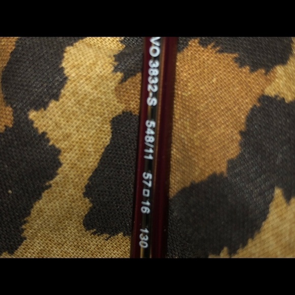 Vogue oversized silver sunglasses dark lens wine colored temple new with case - Picture 12 of 15